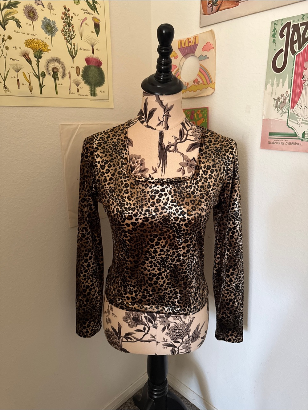 Vintage 90s Leopard Print Velour Longsleeve
